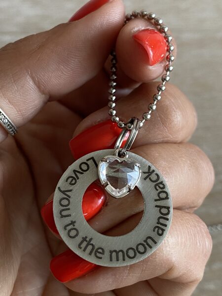Pendant Love you to the moon and back